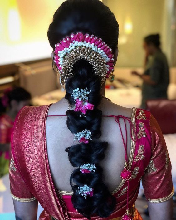 Top Bridal Beauty Trends  २०२३ मधय ह बरइडल बयट टरडस आहत  टपवर  The Bridal Hair Makeup And Nail Trends To Be Brides Should Know Of  In The New Year In Marathi