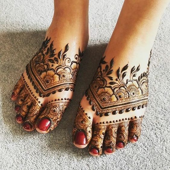 Share more than 138 mehndi design for legs pictures best