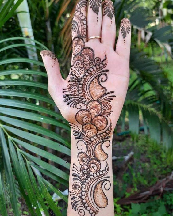 32+ Stunning Arabic Mehndi Designs 2023