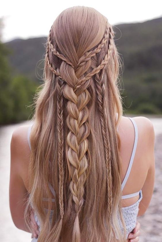 Try These Gorgeous Prom Hairstyles 2023
