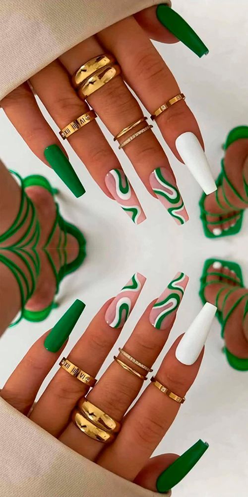 24+ Latest Simple Nail Designs 2023