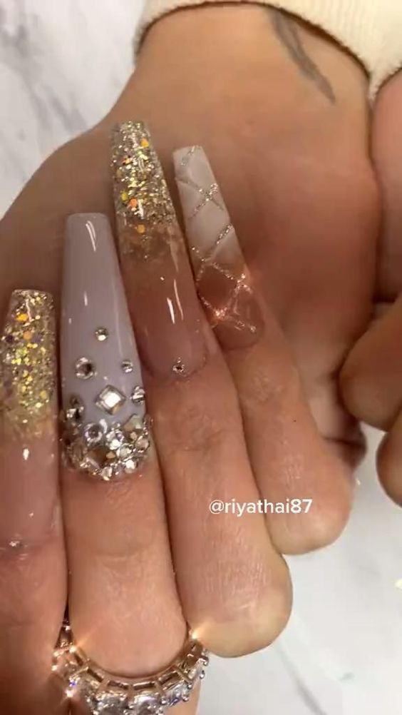 45+ Gorgeous Prom Nails 2023