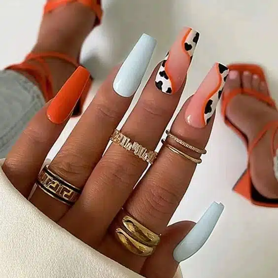 24+ Latest Simple Nail Designs 2023
