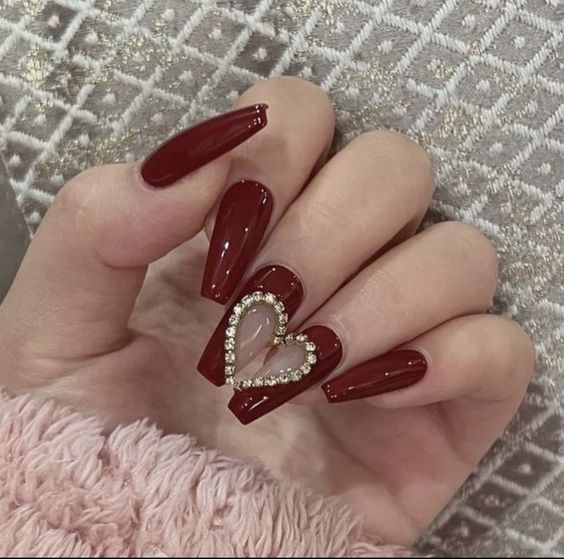 30+ Beutiful Prom Nail Inspo 2023