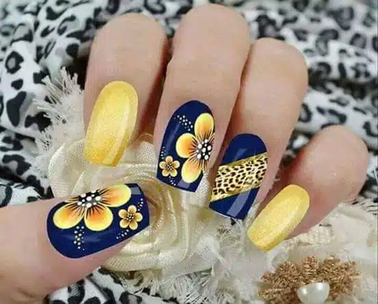 34+ Yellow Nail Designs For This Spring