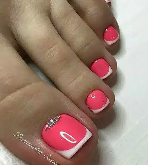 These Are The 10 Trendy French Toe Nail Designs Of 2023 - Berojgarmela