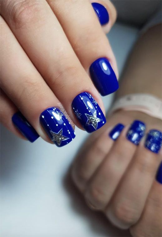 50+ Outstanding Navy Blue Nail Designs 2023