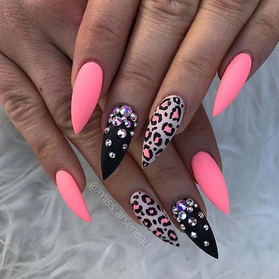 21+ Stylish Leopard Nail Designs 2023