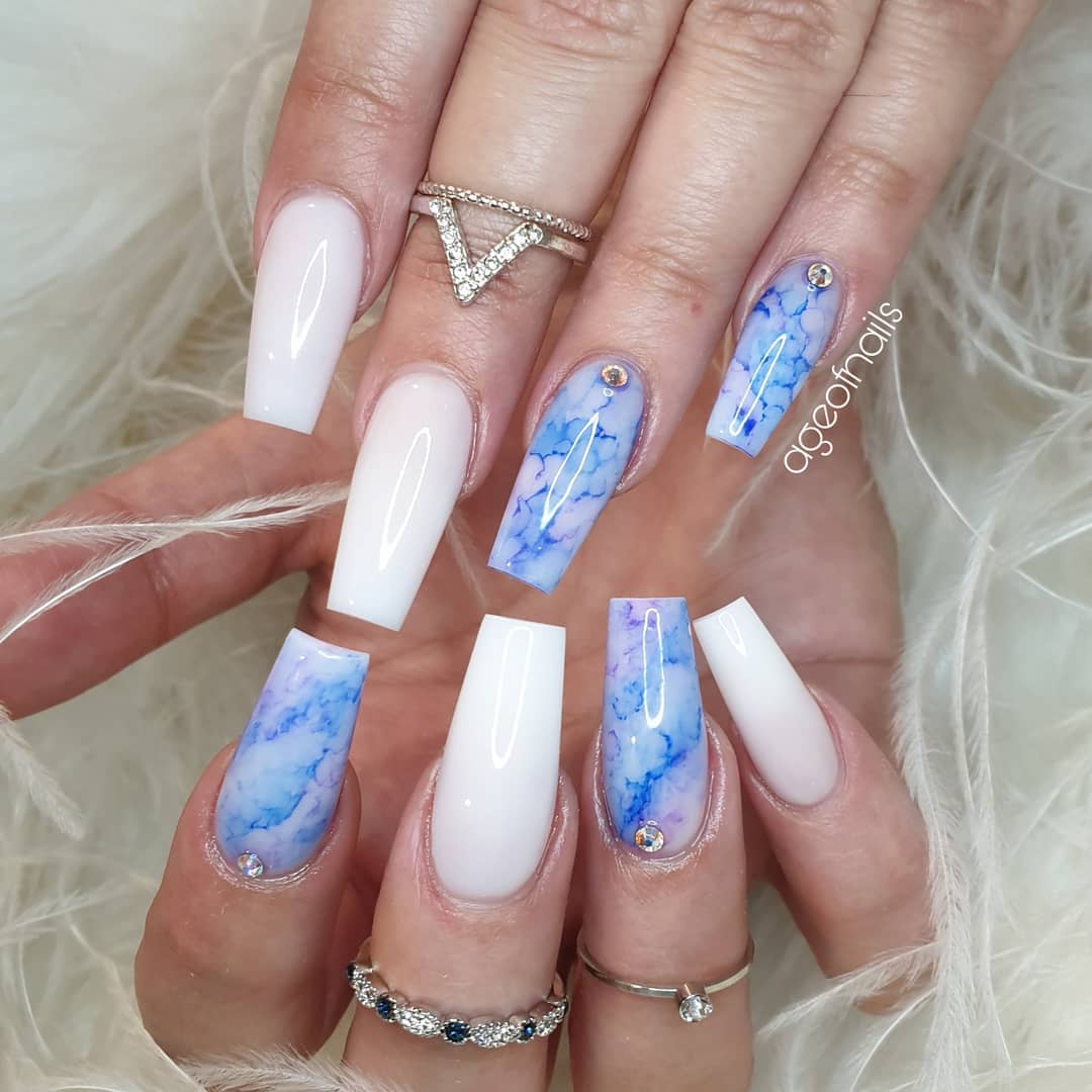 24+ Simple Acrylic Nail Designs 2023 For Every Season