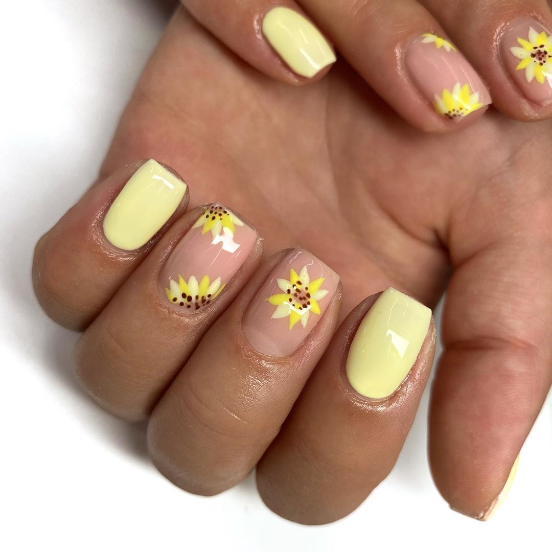 24+ Simple Acrylic Nail Designs 2023 For Every Season