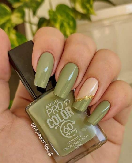 50+ Outstanding Olive Green Nail Designs 2023