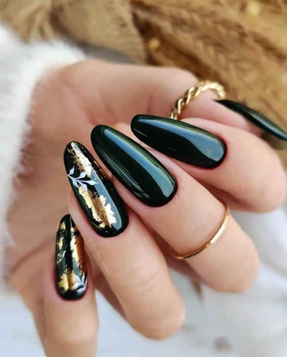 30+ Gorgeous Emerald Green Nails For You