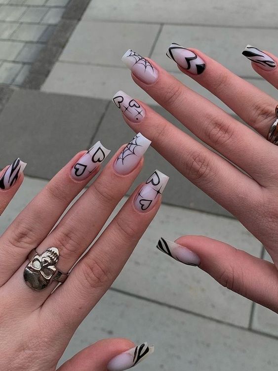 60+ Outstanding Black And White Nail Designs 2023