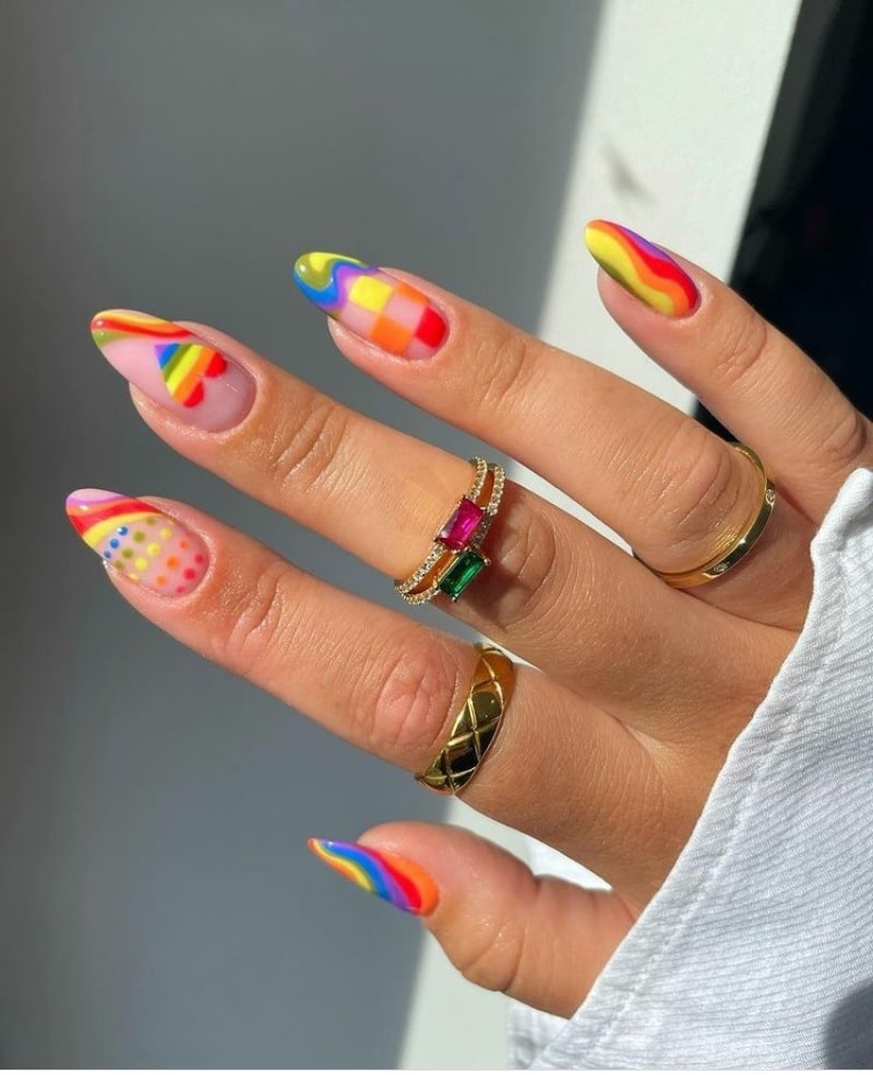40+ Outstanding Rainbow Nail Designs 2023