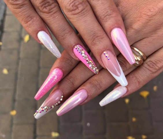 33+ Light Pink Nails With Rhinestones 2023