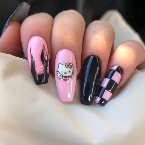 40+ Superb Hello Kitty Nail Design 2023