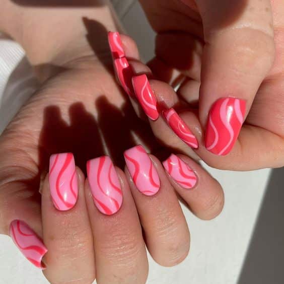 28+ Trendy Swirl Nail Designs To Try Out This Summer