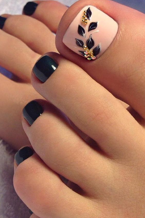 25+ Stylish Summer Toe Nail Designs 2023