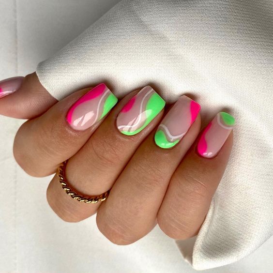 28+ Trendy Swirl Nail Designs To Try Out This Summer