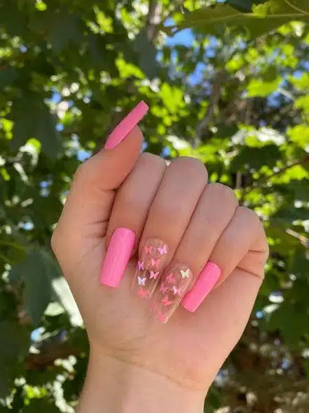 39+ Gorgeous Pink Nails With Butterflies 2023