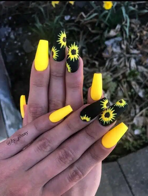 66+ Fabulous Yellow Nails Design 2023