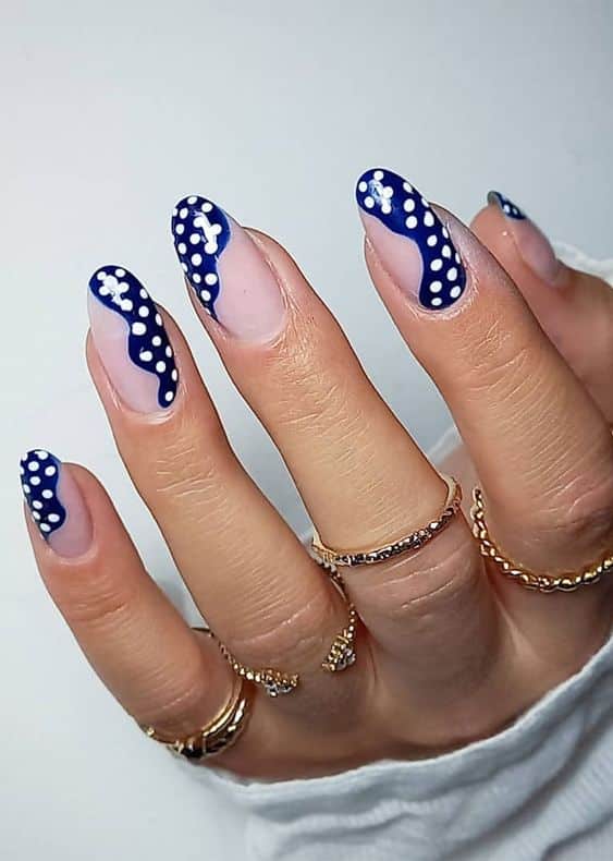 50+ Outstanding Navy Blue Nail Designs 2023