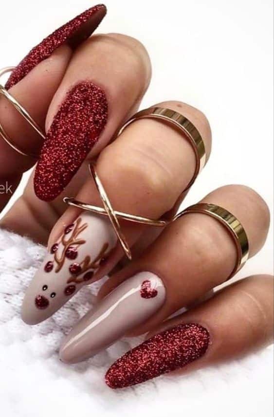 21+ Simple Christmas Nail Designs For 2023