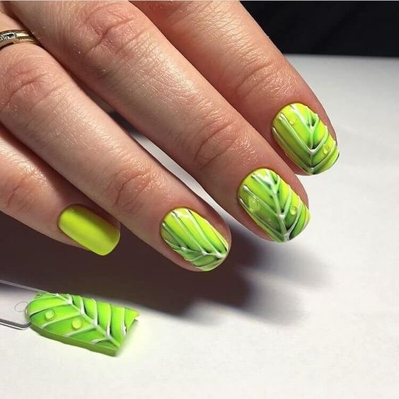 42+ Mint Green Nail Designs To Refresh Your Day