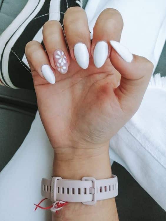 60+ Stylish White Nail Designs 2023