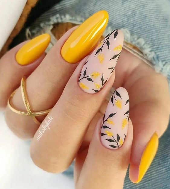 66+ Fabulous Yellow Nails Design 2023