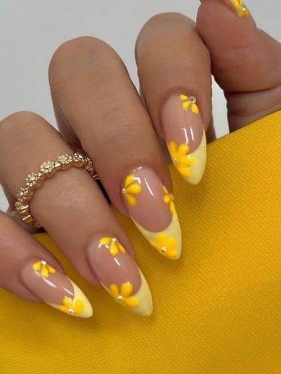 66+ Fabulous Yellow Nails Design 2023