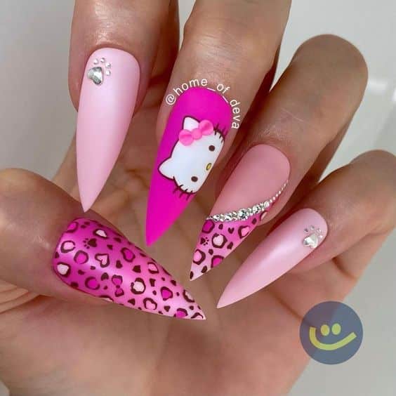 40+ Superb Hello Kitty Nail Design 2023