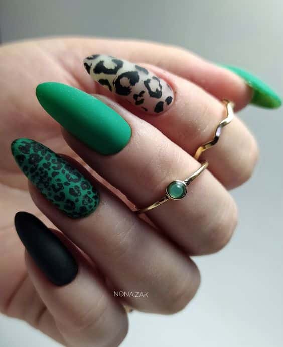 39+ Gorgeous Green Nail Designs 2023