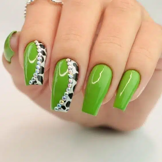 39+ Gorgeous Green Nail Designs 2023