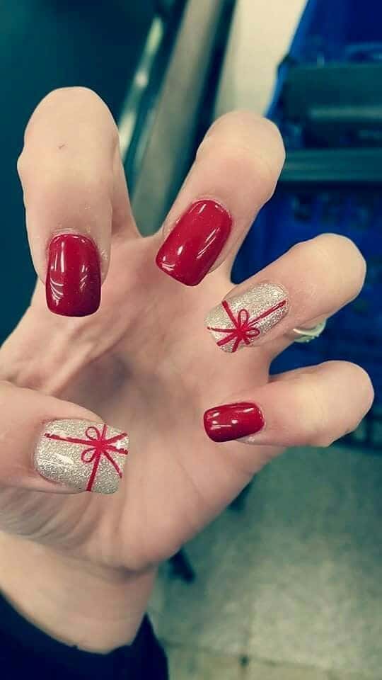 21+ Simple Christmas Nail Designs For 2023