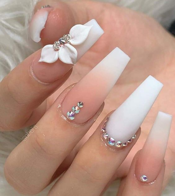 55+ Gorgeous Milky White Nail Polish Designs 2023