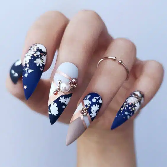50+ Outstanding Navy Blue Nail Designs 2023