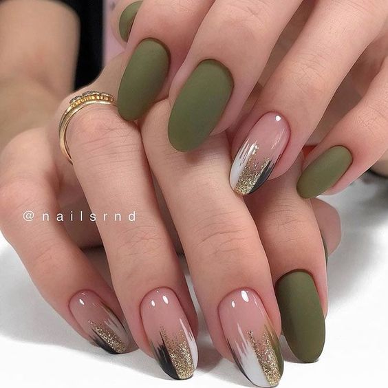 50+ Outstanding Olive Green Nail Designs 2023