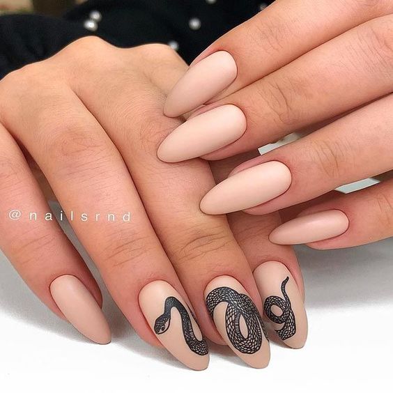60+ Trendy Snake Nail Design 2023