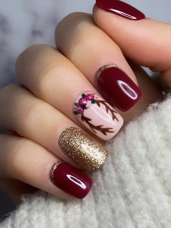 21+ Simple Christmas Nail Designs For 2024