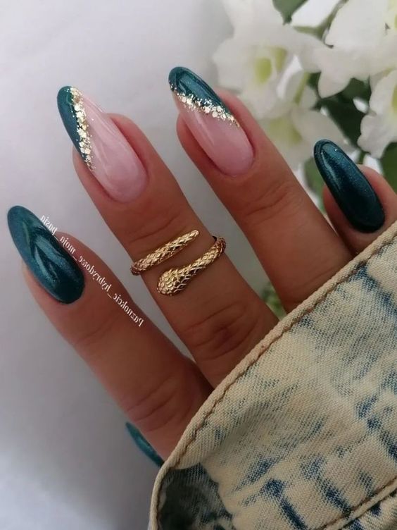 30+ Gorgeous Emerald Green Nails For You