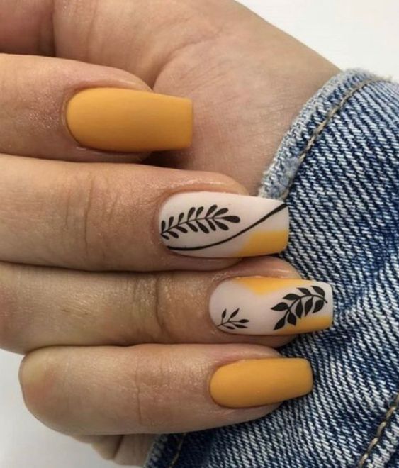 66+ Fabulous Yellow Nails Design 2023