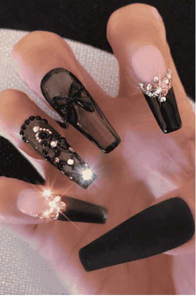 30+ Latest Graduation Nails That Are Best For Your Big Day