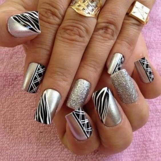 18+ Stunning Silver And Black Nail Designs 2023