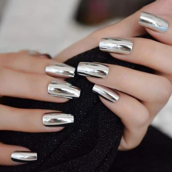 33+ Stunning Silver Nail Designs To Try In 2023