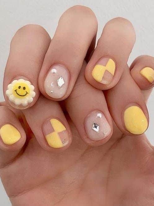 42+ Smiley Face Nail Design 2023