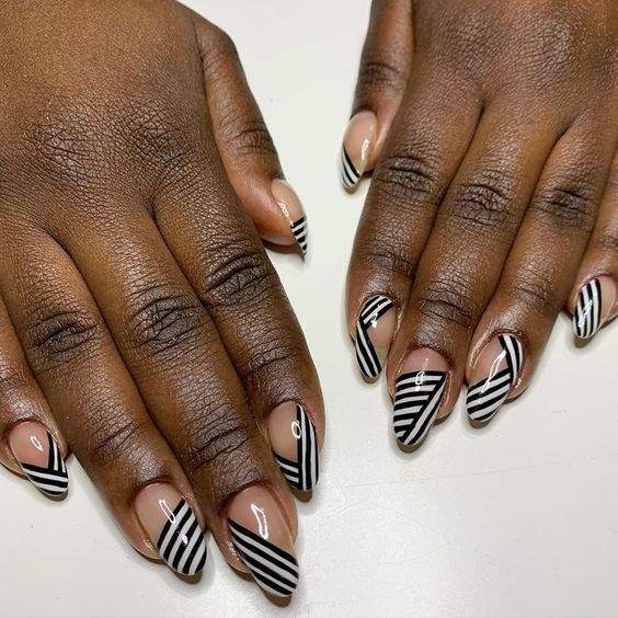 33+ Best Black And White Nail Designs 2023