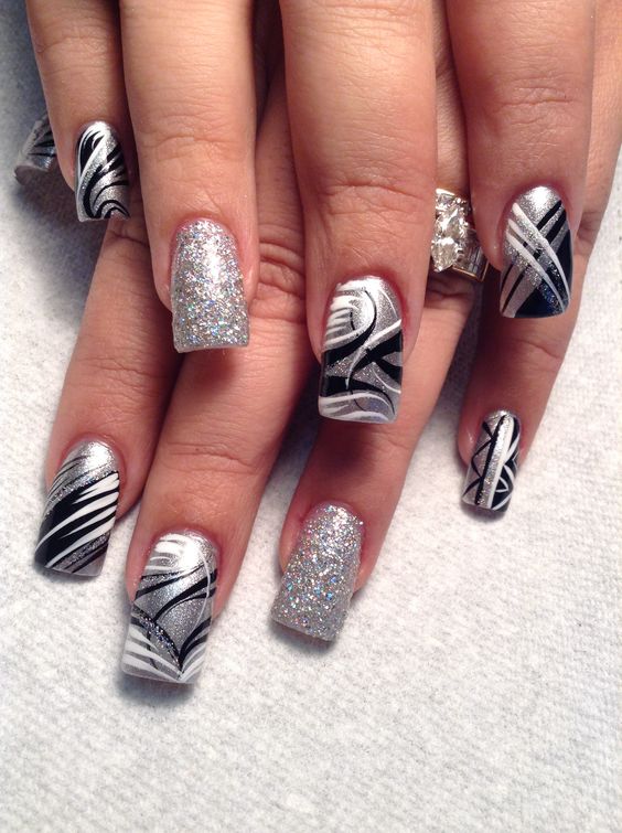 33+ Stunning Silver Nail Designs To Try In 2023