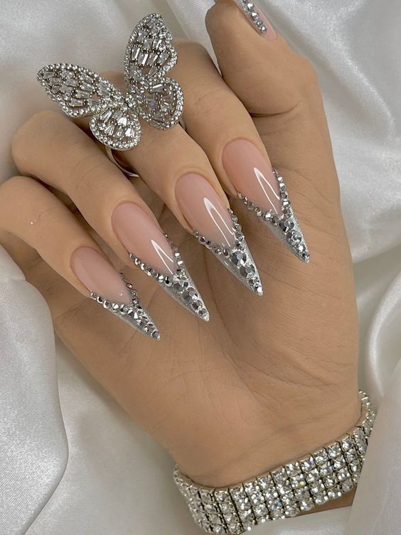 33+ Stunning Silver Nail Designs To Try In 2023