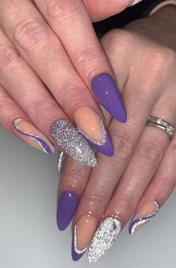 33+ Stunning Silver Nail Designs To Try In 2023
